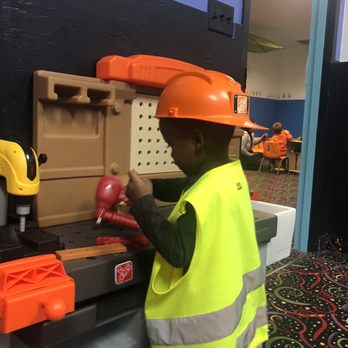 VinKari Safari - Tool center - Kids Activities Near Me - Woburn, Massachusetts