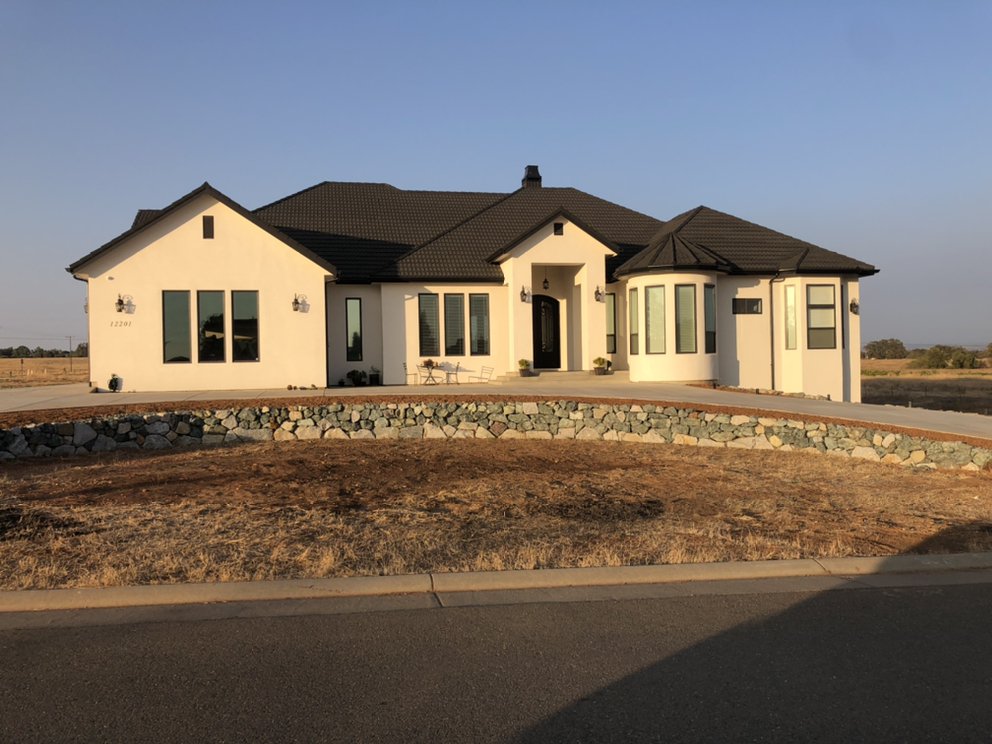 Slide of Petrashishin Roofing Co