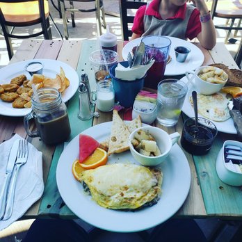 Cups Cafe - Breakfast & Brunch Near Me - Palm Desert, California