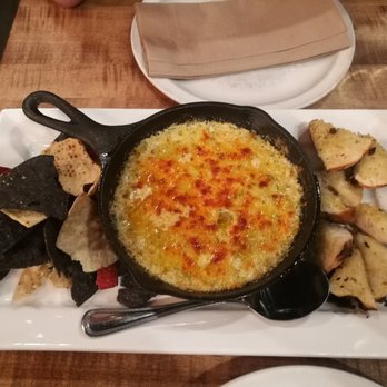 Famoso Pizzeria - Pizza Near Me - Calgary, Alberta Famoso Pizzeria - Pizza Near Me - Calgary, Alberta
