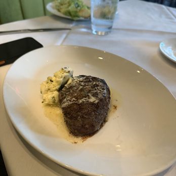 Del Frisco's Double Eagle Steakhouse - Filet Mignon 8 oz - New American Near Me - Plano, Texas