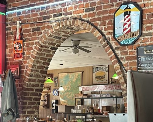 Louie M's Burgerlust by null