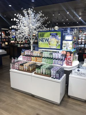 Bath Body Works 14700 E Indiana Ave Spokane Valley Wa Cosmetics Fragrance Mapquest