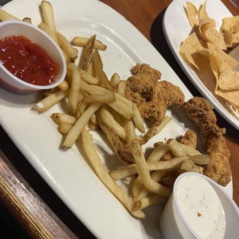 Houlihan's - Chicken tenders, fries, and side of ranch. - Bars Near Me - Savannah, Georgia