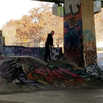 FDR Skatepark - Skate Parks Near Me - Philadelphia, Pennsylvania FDR Skatepark - Skate Parks Near Me - Philadelphia, Pennsylvania