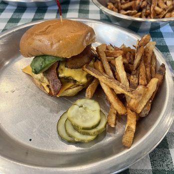 Rodeo Goat - Royale with Cheese Burger ( added avocado) - Burgers Near Me - Houston, Texas Rodeo Goat - Royale with Cheese Burger ( added avocado) - Burgers Near Me - Houston, Texas