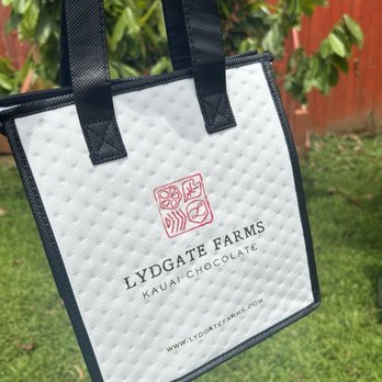 Lydgate Farms - Cooler bag of chocolate - Botanical Gardens Near Me - Kapaa, Hawaii