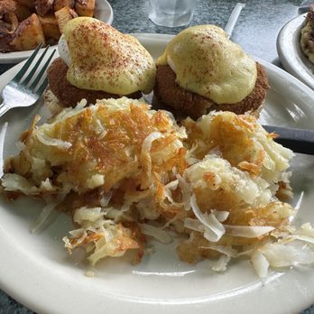 Bill's Cafe - Crab Cakes Benedict - Breakfast & Brunch Near Me - San Jose, California Bill's Cafe - Crab Cakes Benedict - Breakfast & Brunch Near Me - San Jose, California