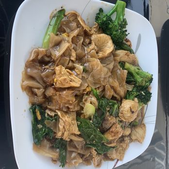 Bangkok Room - 53. Pad See Ew - Thai Near Me - Milford, Connecticut
