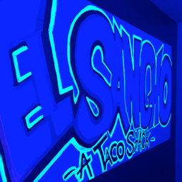 El Sancho's blue bathroom makes for super cool selfies El Sancho's blue bathroom makes for super cool selfies