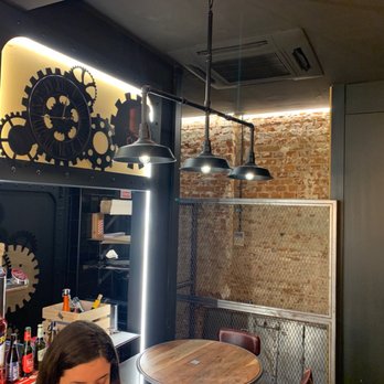 Filippo Pizza - Pizza Near Me - Madrid, M