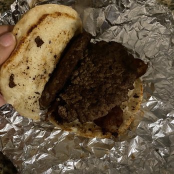 Five Guys - Bacon burger with lettuce, tomato ,Mayo ,onion ,and pickle - Burgers Near Me - West Sacramento, California Five Guys - Bacon burger with lettuce, tomato ,Mayo ,onion ,and pickle - Burgers Near Me - West Sacramento, California