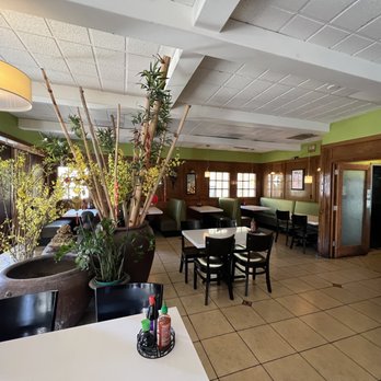 Basil and Mint Vietnamese Cafe and Bar - Beautiful interior - Vietnamese Near Me - Camarillo, California