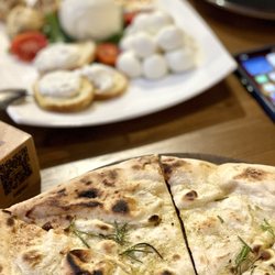 Inn Bufalito - Rosemary focaccia