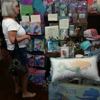Heritage House - Shopping Near Me - Crystal River, Florida