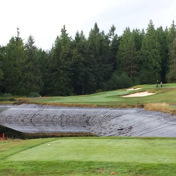 Druids Glen Golf Club - Reachable up hill par 4 for longer hitters. .. usually more water in the pond but we haven't had rain in a while - Golf Near Me - Kent, Washington