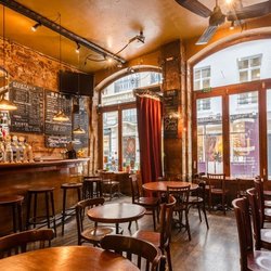 The Lizard Lounge - Le rez de chaussée, espace bar et restauration.