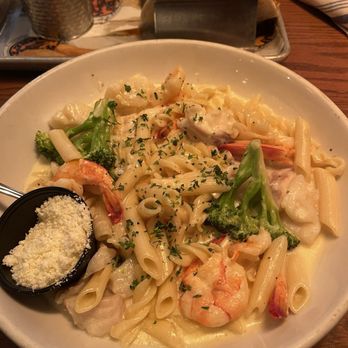 Fish Market Restaurant - Seafood Combo - Seafood Near Me - Alexandria, Virginia Fish Market Restaurant - Seafood Combo - Seafood Near Me - Alexandria, Virginia