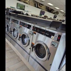 Supreme Laundry & Cleaners