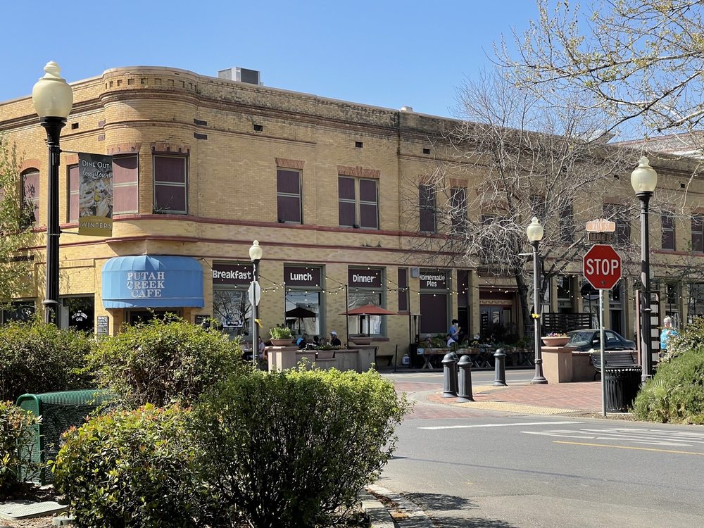 Putah Creek Cafe