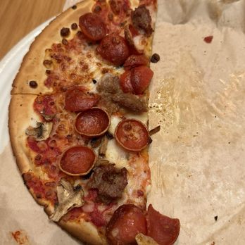 BJ's Restaurant & Brewhouse - Delicious gluten free pizza! - New American Near Me - Bakersfield, California