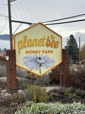 Planet Bee Honey Farm and Honeymoon Meadery by null