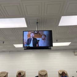 Barefoot Nail Bar - Flat panel TVs in front of most chairs