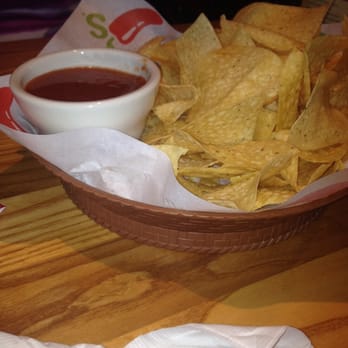Chili's - Free chips and salsa on Sundays - American Near Me - Las Vegas, Nevada