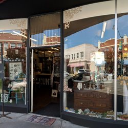 Sparrow & Nightingale's - Display windows at Sparrow & Nightingales, 1008 Main Street in Downtown Sumner