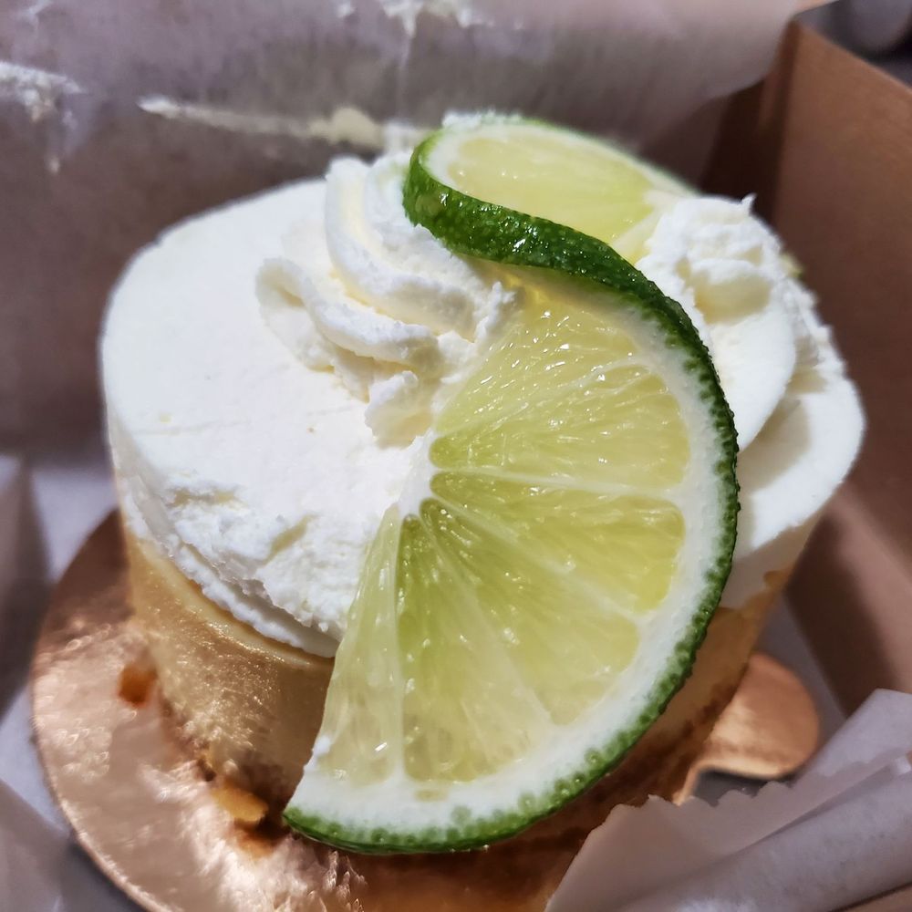 Key lime mousse pie