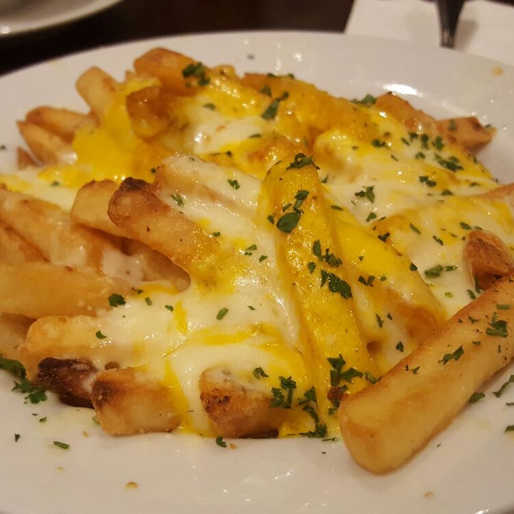 Kara Mia - Saffron poutine - Halal Near Me - Markham, Ontario Kara Mia - Saffron poutine - Halal Near Me - Markham, Ontario