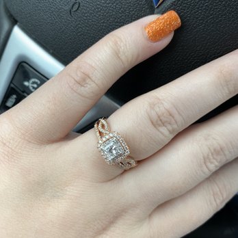 Gaines Jewelry - Wedding ring - Jewelry Near Me - Flint, Michigan Gaines Jewelry - Wedding ring - Jewelry Near Me - Flint, Michigan