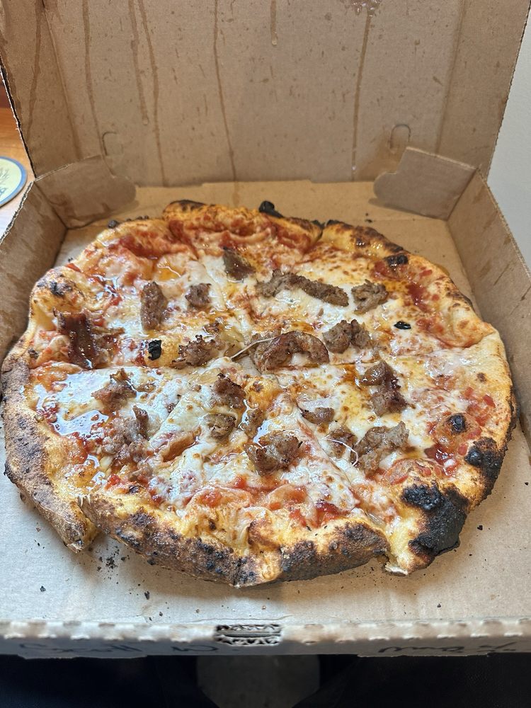 NEW COLUMBUS PIZZA & CATERING Updated September 2024 60 E Columbus