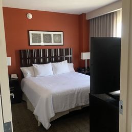 Nice Bedroom with access to the Bathroom. Another Plasma TV!