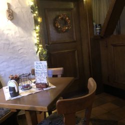 Diana's Bier und Weinstube - ... Blick ins Innere ...