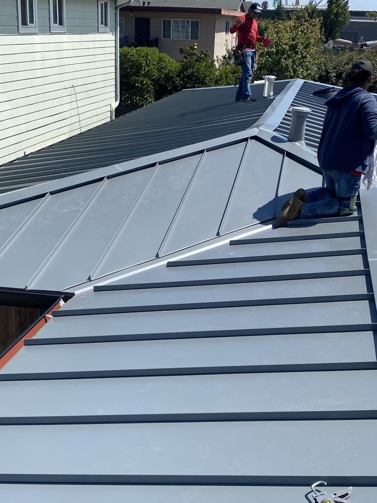 Slide of Acme Roofing Services