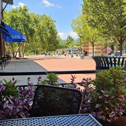 Puckett's Restaurant - Prime people-watching from our downtown Chattanooga patio.