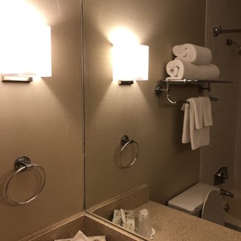 Chelsea Hotel - Hotels Near Me - Toronto, Ontario