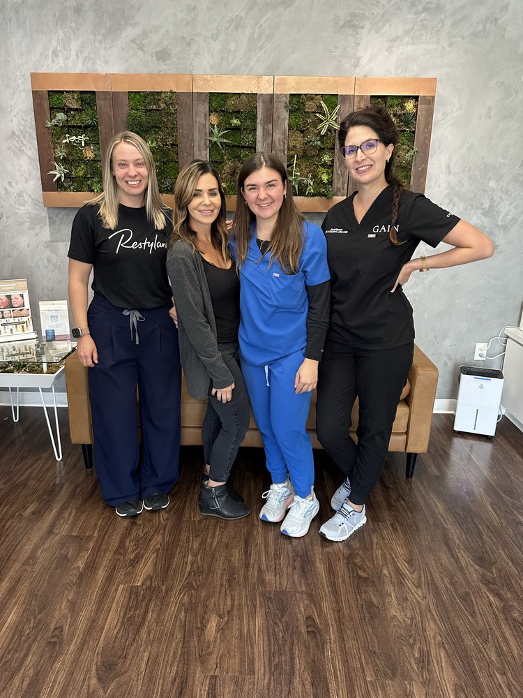 The Injection Bar Logo