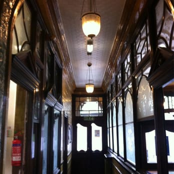 Garden Gate Hotel - Pubs Near Me - Leeds, XWY