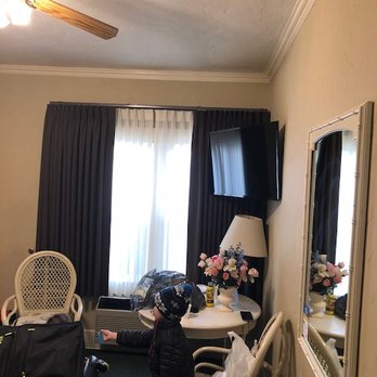 Hotel Mac Rae - Hotels Near Me - Avalon, California