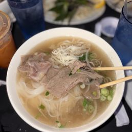 Pho House Special / Pho Dac Biet: Tai, Nam, Gan, Sach, Bo Vien)