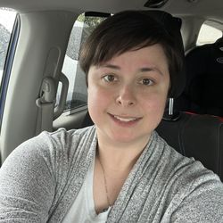 DeSigner Barber & Stylist School - This is the awesome razor cut I received that I absolutely adore!