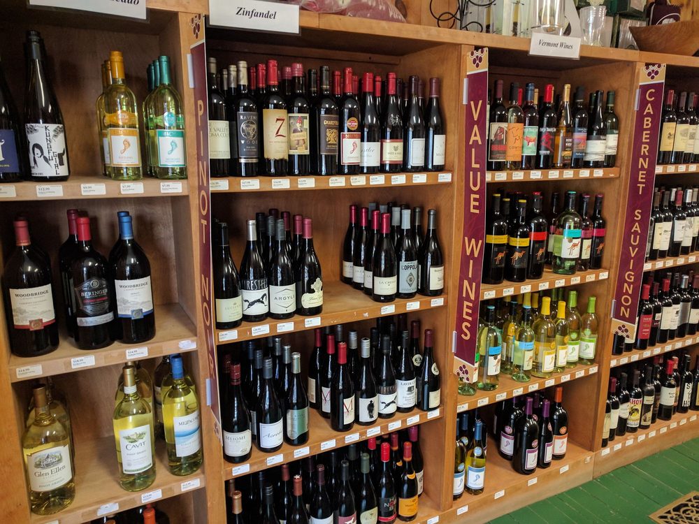 WINHALL MARKET - 27 Photos & 26 Reviews - 46 Vt Rt 30, Bondville