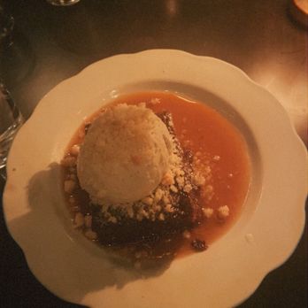 Armitage Alehouse - Sticky date cake - Pubs Near Me - Chicago, Illinois Armitage Alehouse - Sticky date cake - Pubs Near Me - Chicago, Illinois