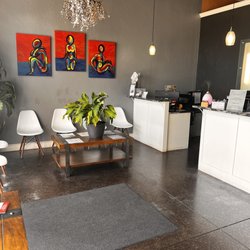 Vertebrae Chiropractic - Waiting room