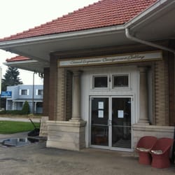Second Impressions Consignment Gallery - Main entrance.