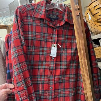 Thorp Fruit & Antique Mall - Super cute Christmasy, warm, Pendleton size XS Petite. $30.00 12/23/23 - Antiques Near Me - Thorp, Washington Thorp Fruit & Antique Mall - Super cute Christmasy, warm, Pendleton size XS Petite. $30.00 12/23/23 - Antiques Near Me - Thorp, Washington