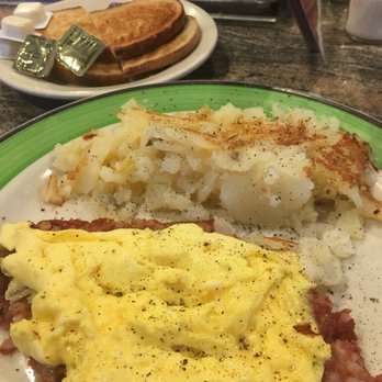 Saddle Brook Diner - Soft scrambled eggs over corned beef hash - Diners Near Me - Saddle Brook, New Jersey Saddle Brook Diner - Soft scrambled eggs over corned beef hash - Diners Near Me - Saddle Brook, New Jersey
