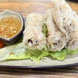 Hanoi 36 Streets - Netted Egg Rolls